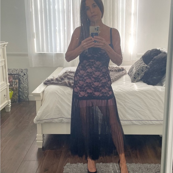 LACE DRESS - Picture 5 of 6